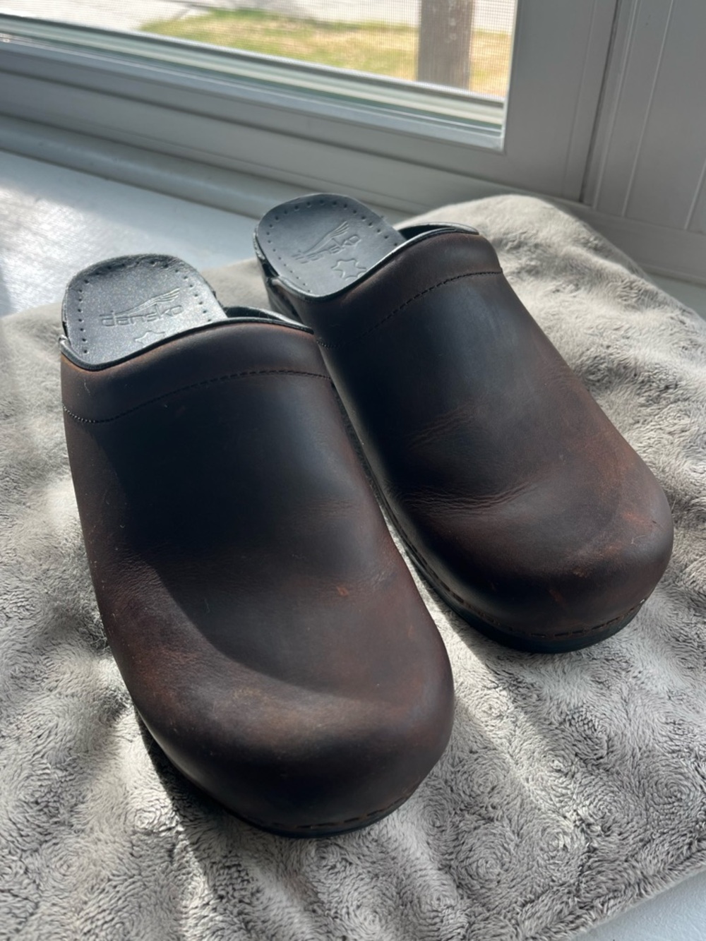 Dansko Brown Leather Sonja Women's Slip-On Clog / Slide Side 39